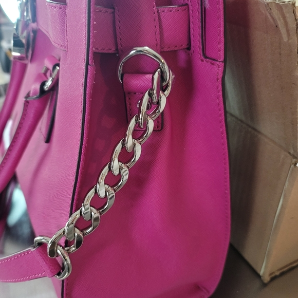Fuschia Pink Michael Kors bag & wallet - Picture 7 of 10